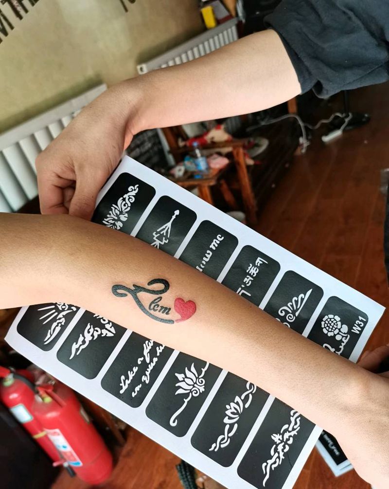 图腾清新纹身图片_手臂纹身图案