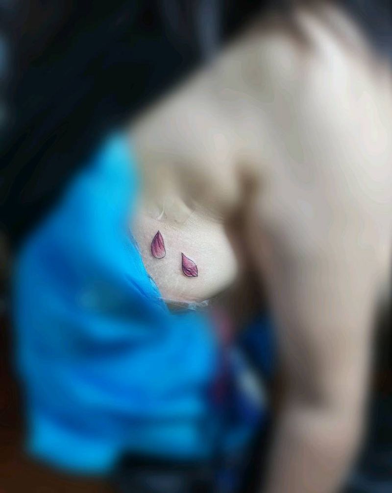 疤痕遮盖纹身图片_胸部纹身图案