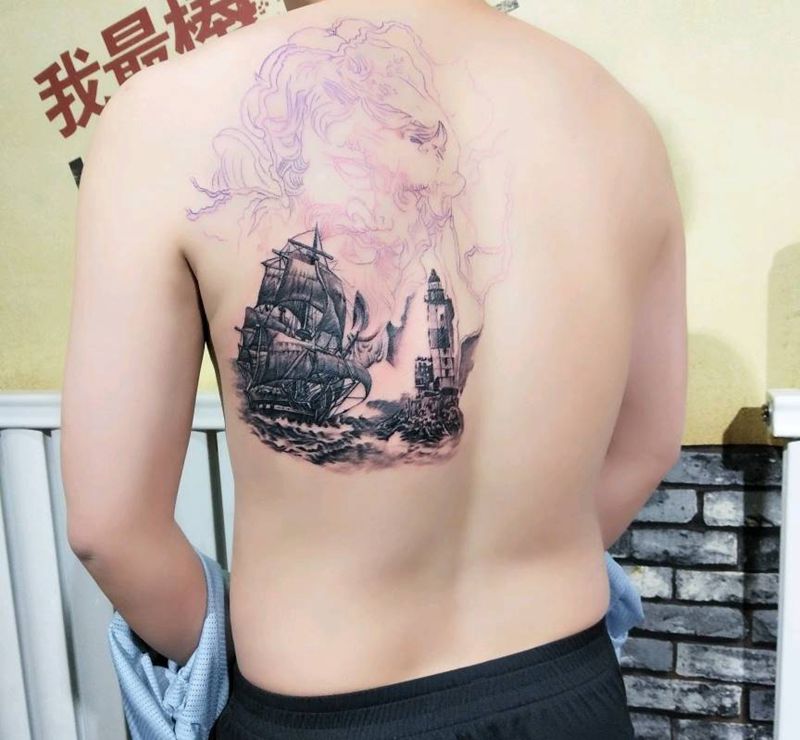 海神纹身图片_背部纹身图案