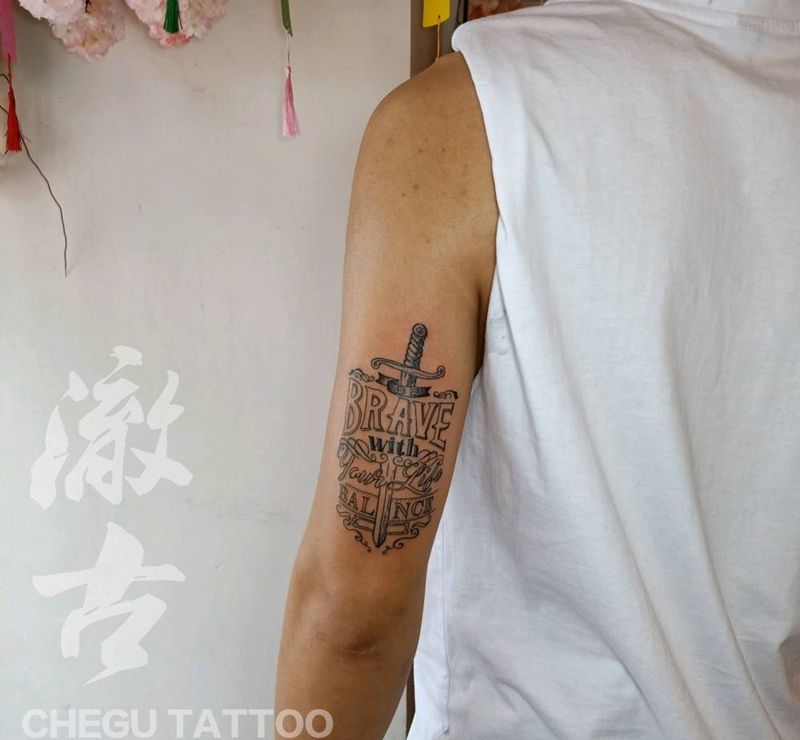 花体纹身图片_手臂花体字纹身图案