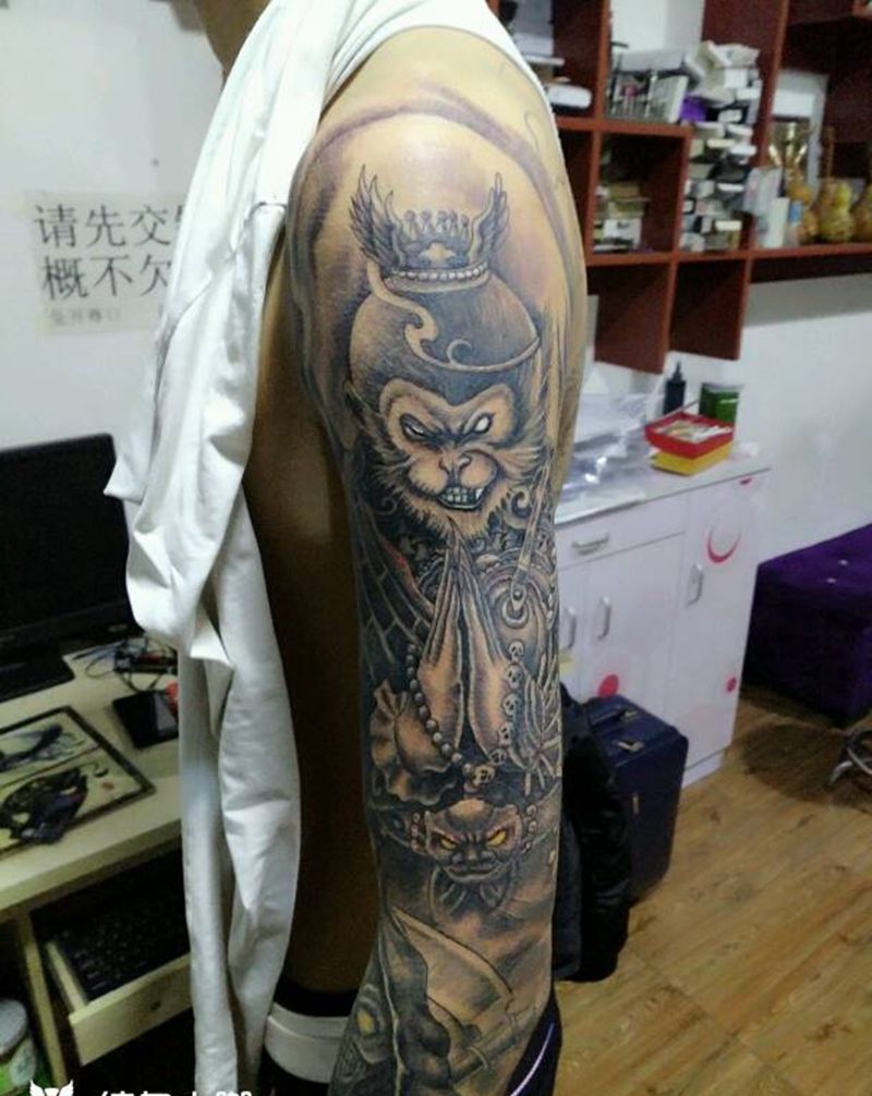 善恶猴纹身图片