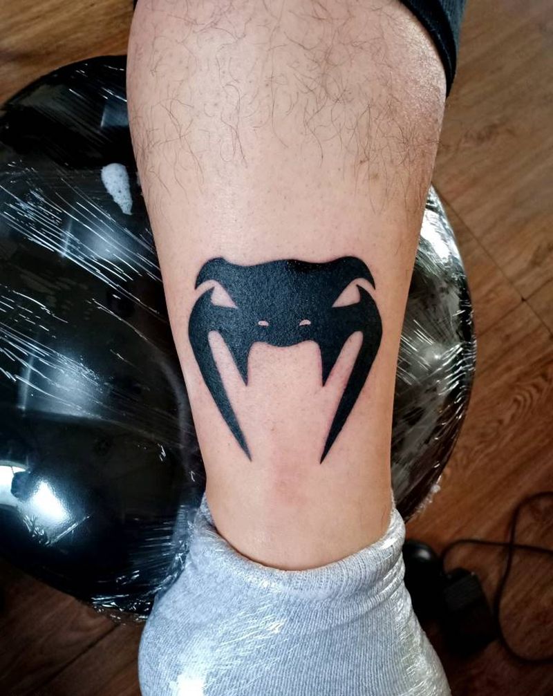 图腾纹身图片_腿部脚部图腾花体字纹身图案