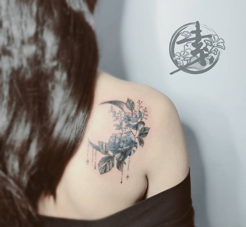 花月亮纹身图片_背部水彩水墨花 月亮纹身图案