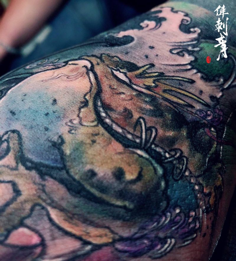 金蟾纹身图片_手部新传统纹身图案