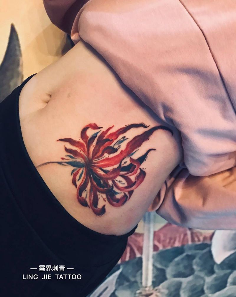 彼岸花遮盖纹身图片
