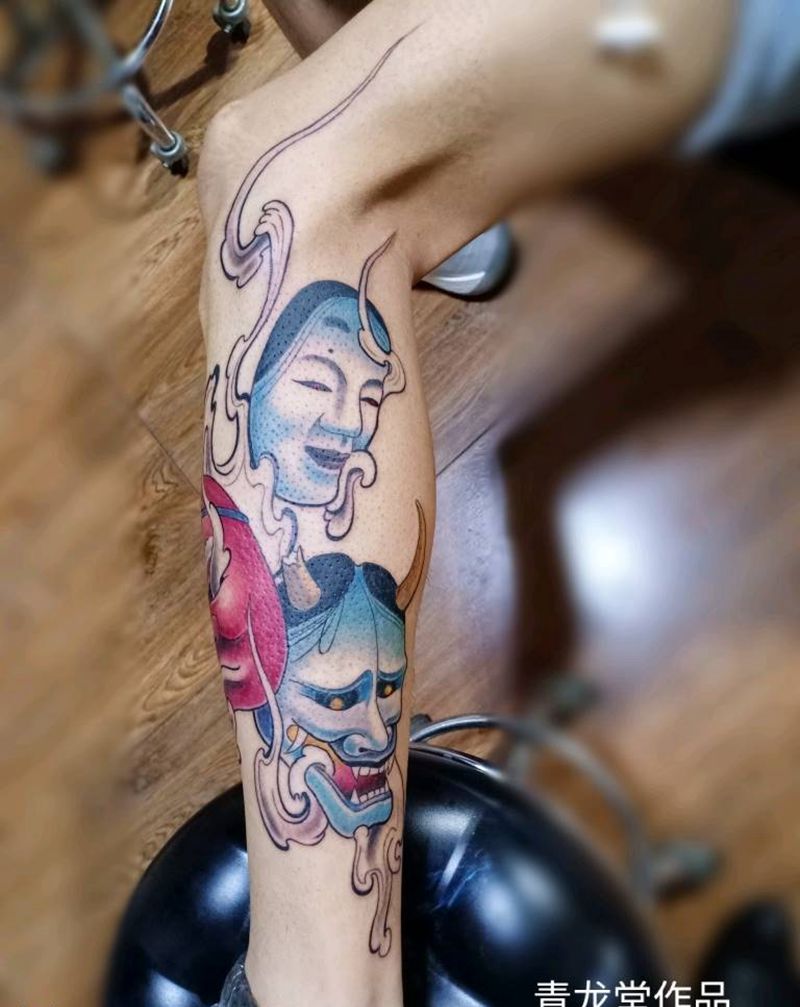 般若纹身图片_腿部脚部老传统水彩纹身图案