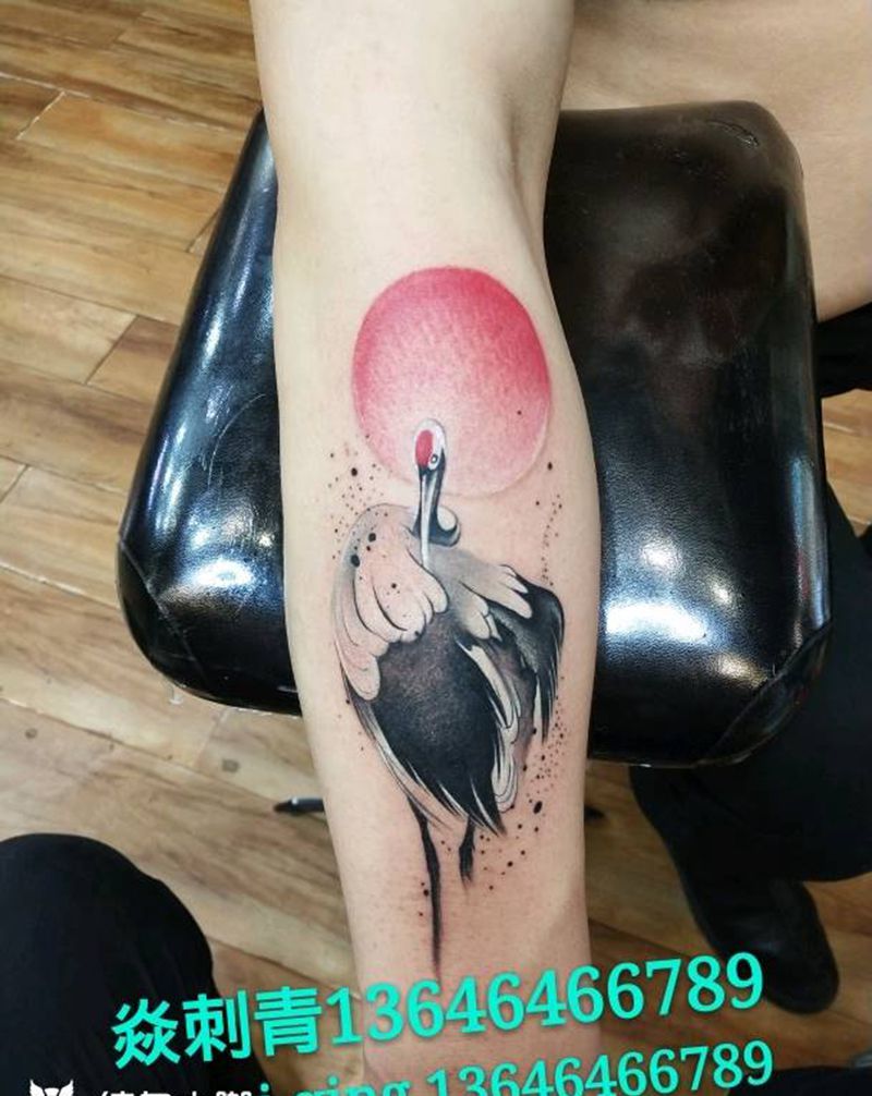 鹤纹身图片_手臂动物纹身图案