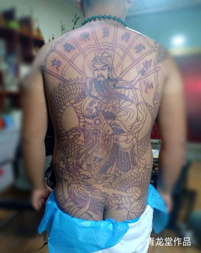 八旗关公纹身图片_背部臀部老传统纹身图案