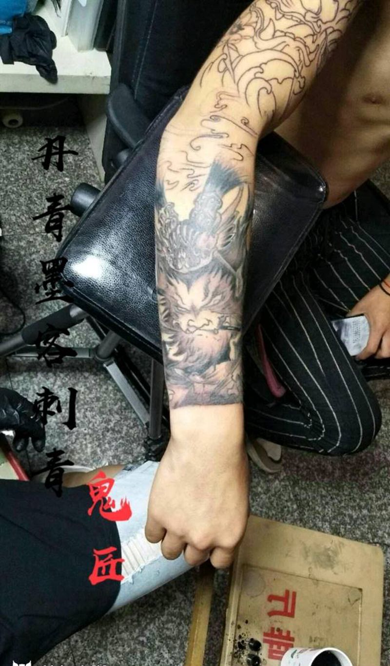 斗战胜佛纹身图片_手臂新传统孙悟空纹身图案