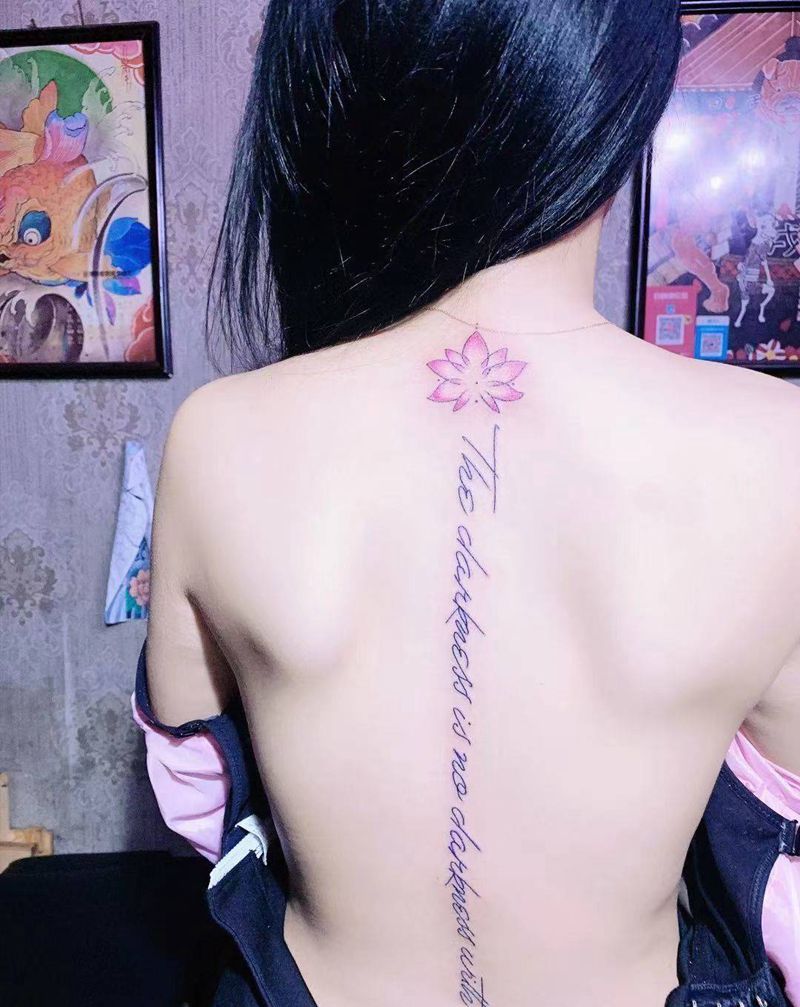 脊椎英文纹身图片_颈部纹身图案