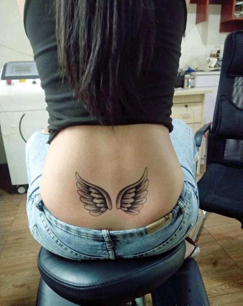 翅膀纹身图片
