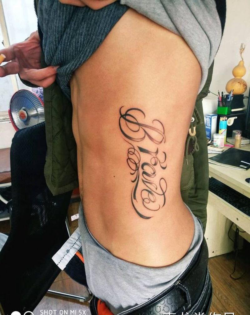 卡奇诺花体纹身图片