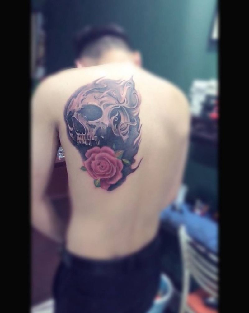 欧美写实骷髅玫瑰纹身图片