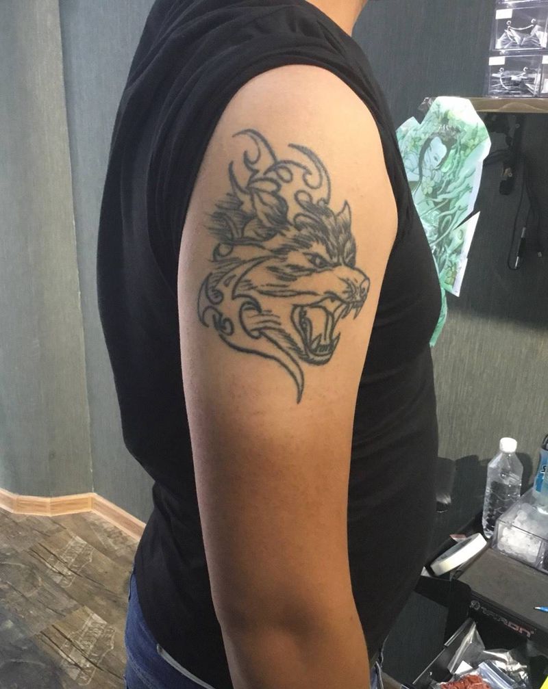 头疼的遮盖纹身图片