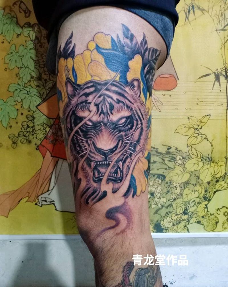 虎纹身图片_臀部腿部新传统老传统纹身图案