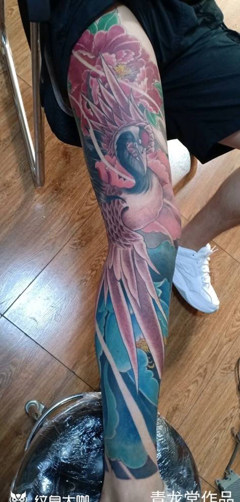 鹤纹身图片_腿部脚部老传统新传统纹身图案