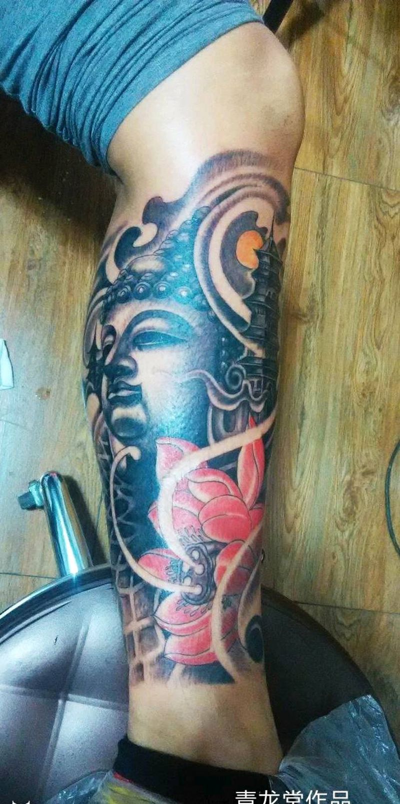 包腿佛纹身图片