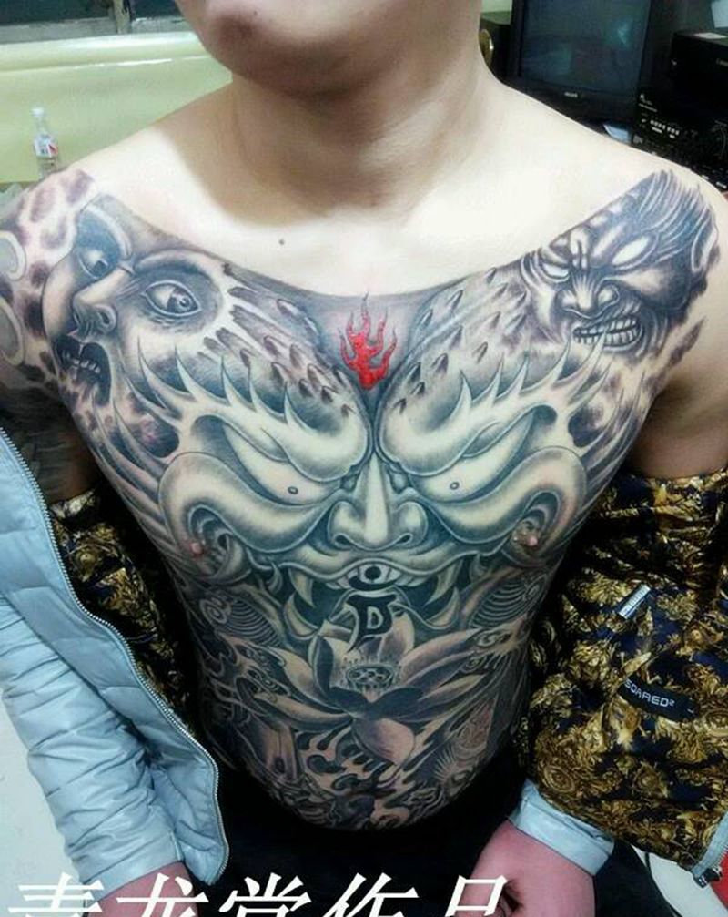 前整体纹身图片