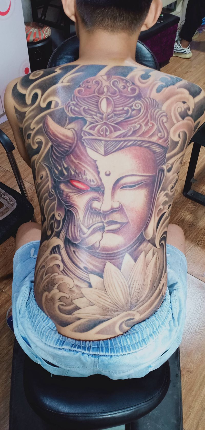 佛魔纹身图片_背部腰部老传统新传统纹身图案