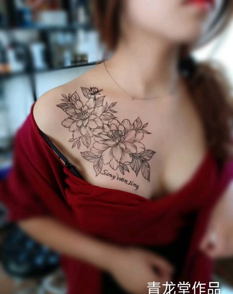 速花纹身图片_胸部颈部点刺新传统纹身图案