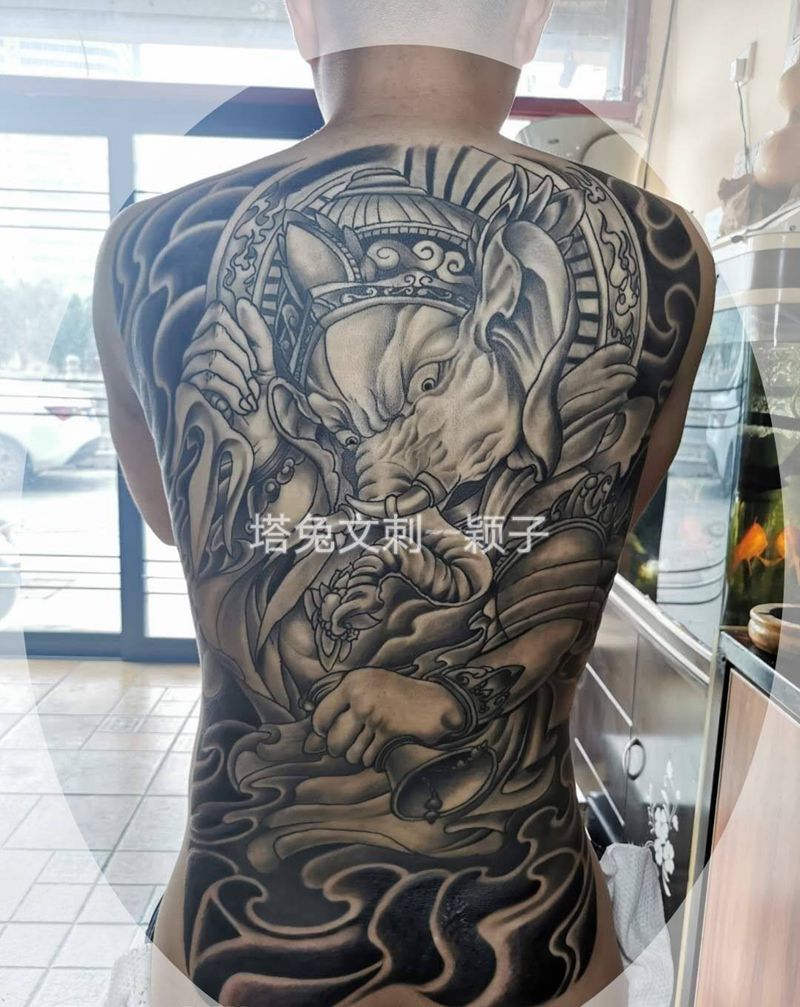象神满背纹身图片_背部象神满背纹身图案