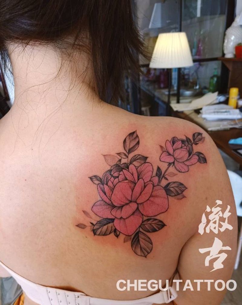 花纹身图片_背部水彩纹身图案