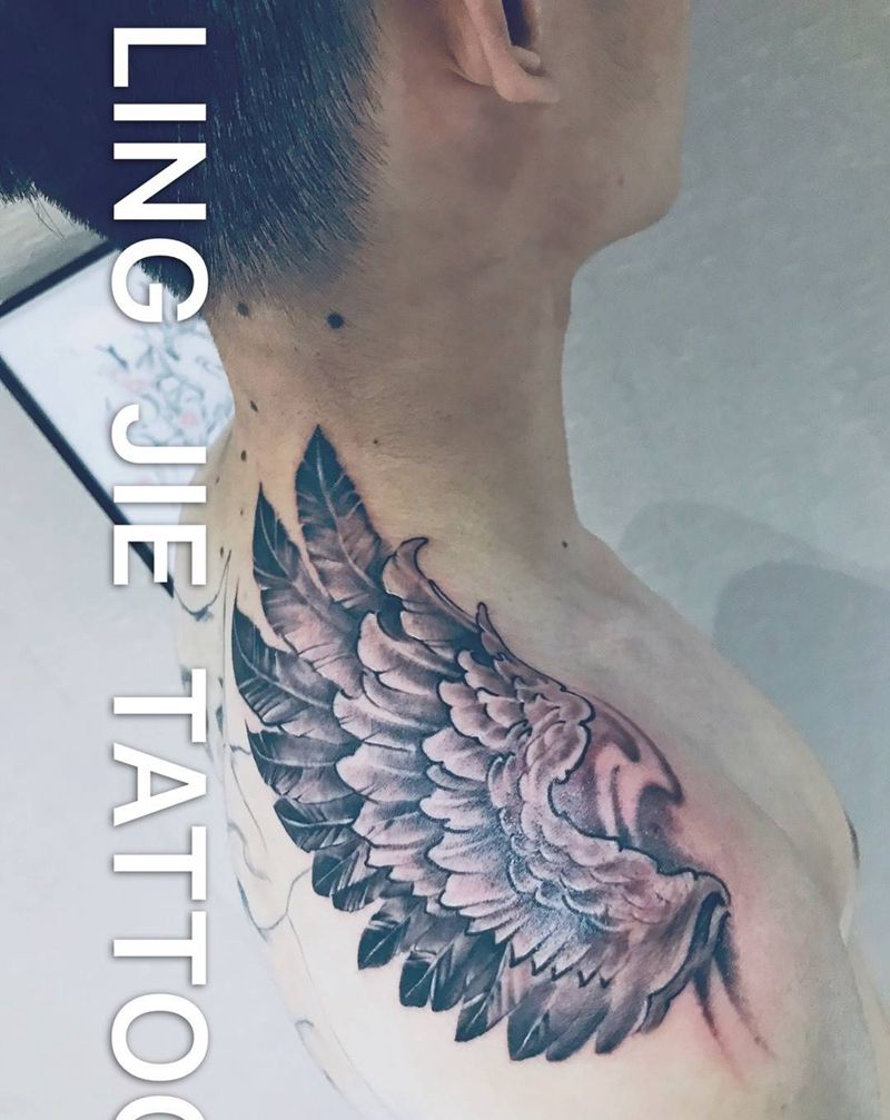 翅膀纹身图片