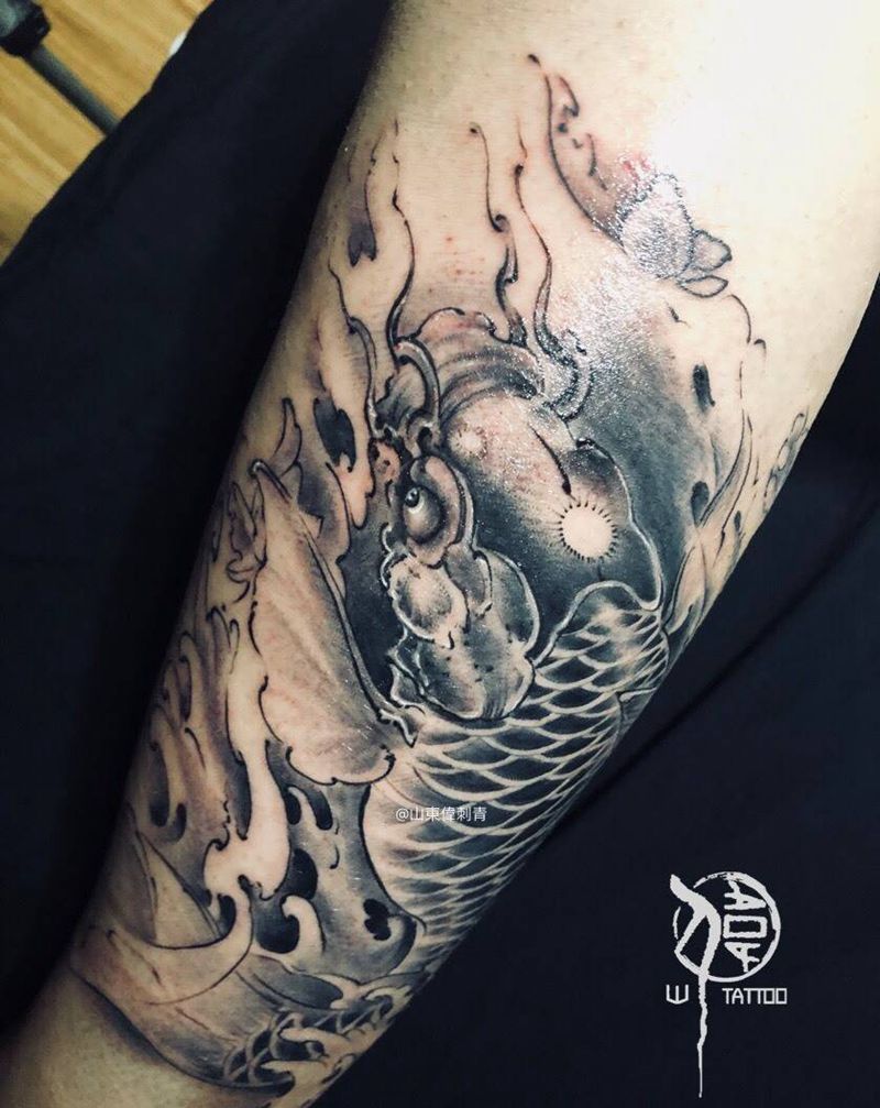小腿鲤鱼纹身图片