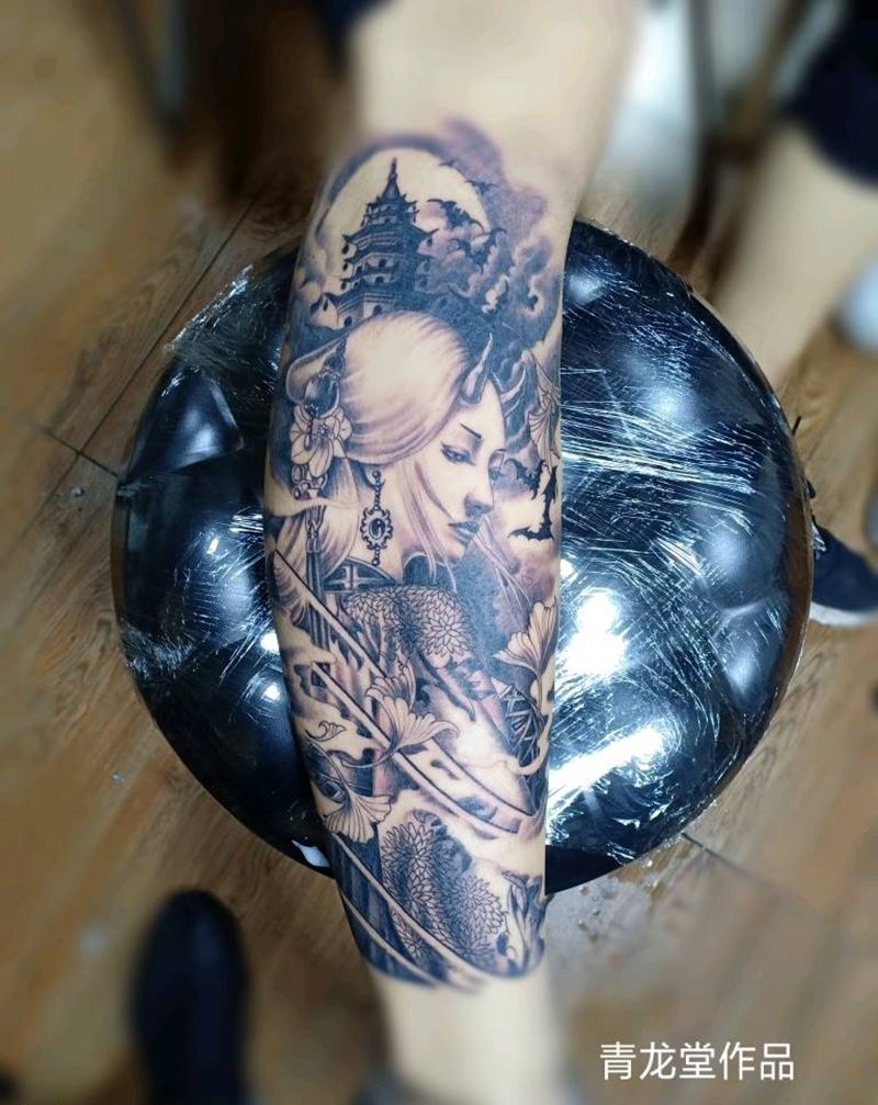 艺伎纹身图片_脚部腿部新传统老传统纹身图案