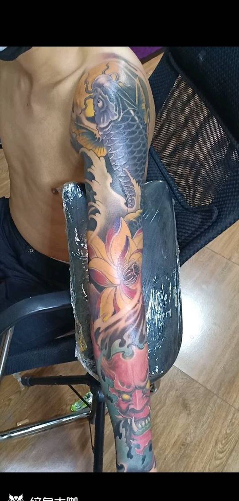 花臂遮盖纹身图片_手臂肩部老传统新传统纹身图案