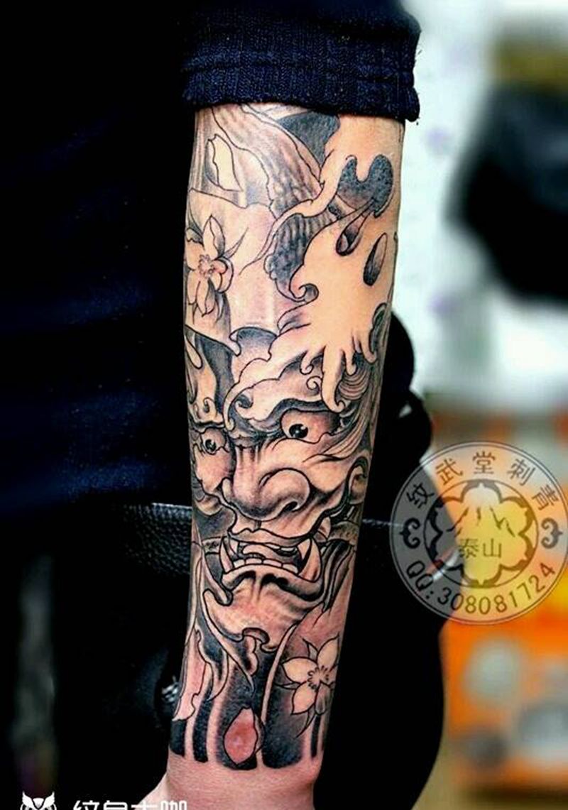 般若 半包小臂黑白纹身图片