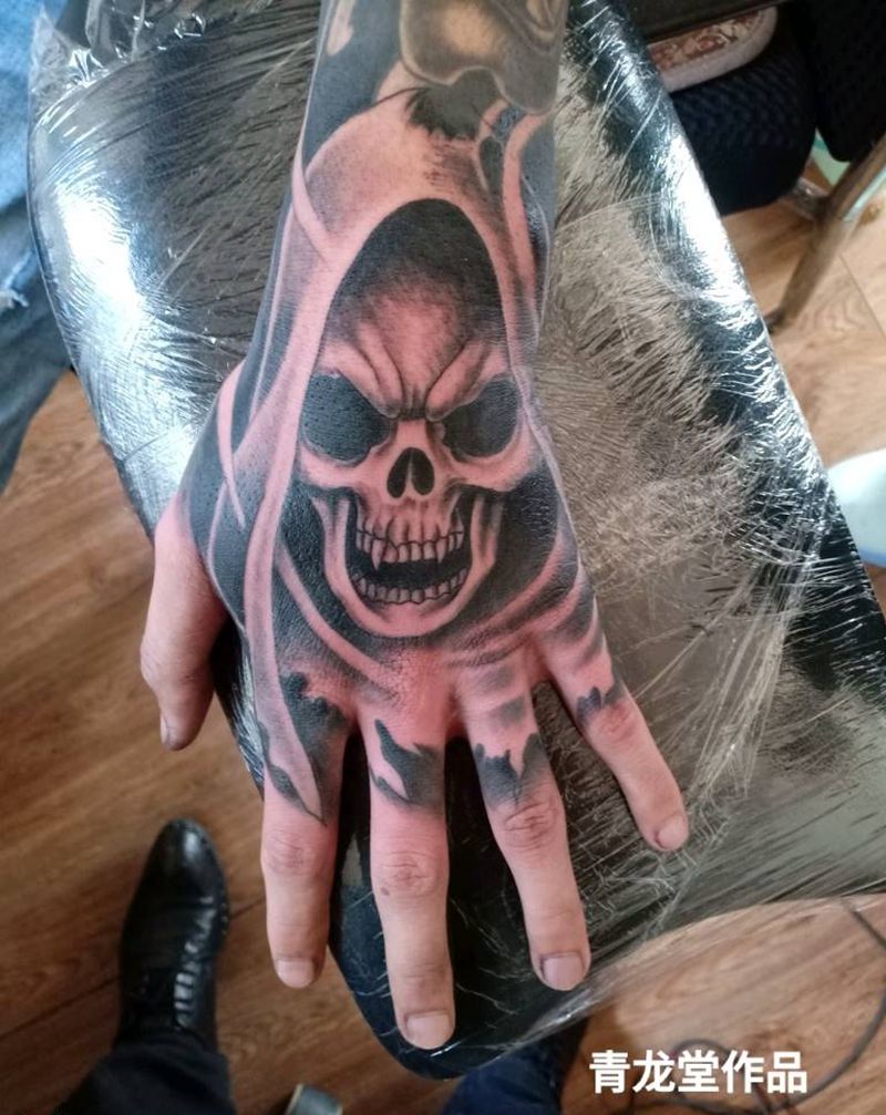 死神纹身图片_手部手臂老传统新传统纹身图案