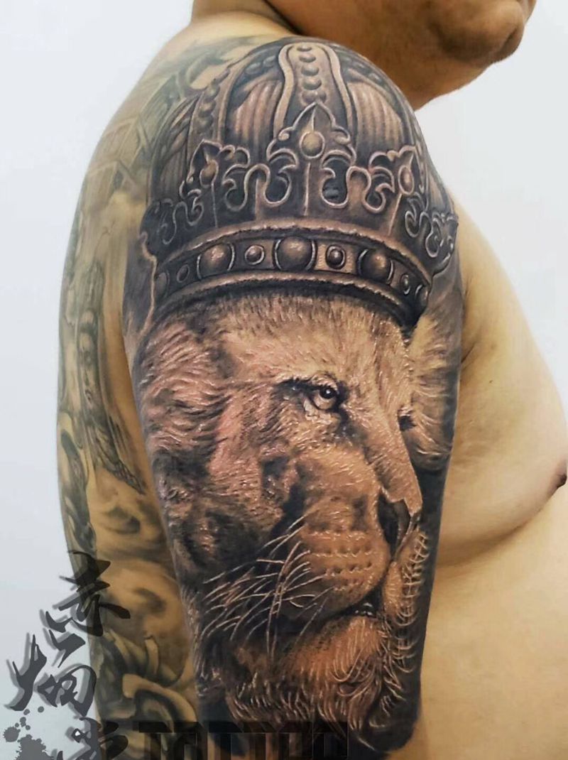 狮王纹身图片