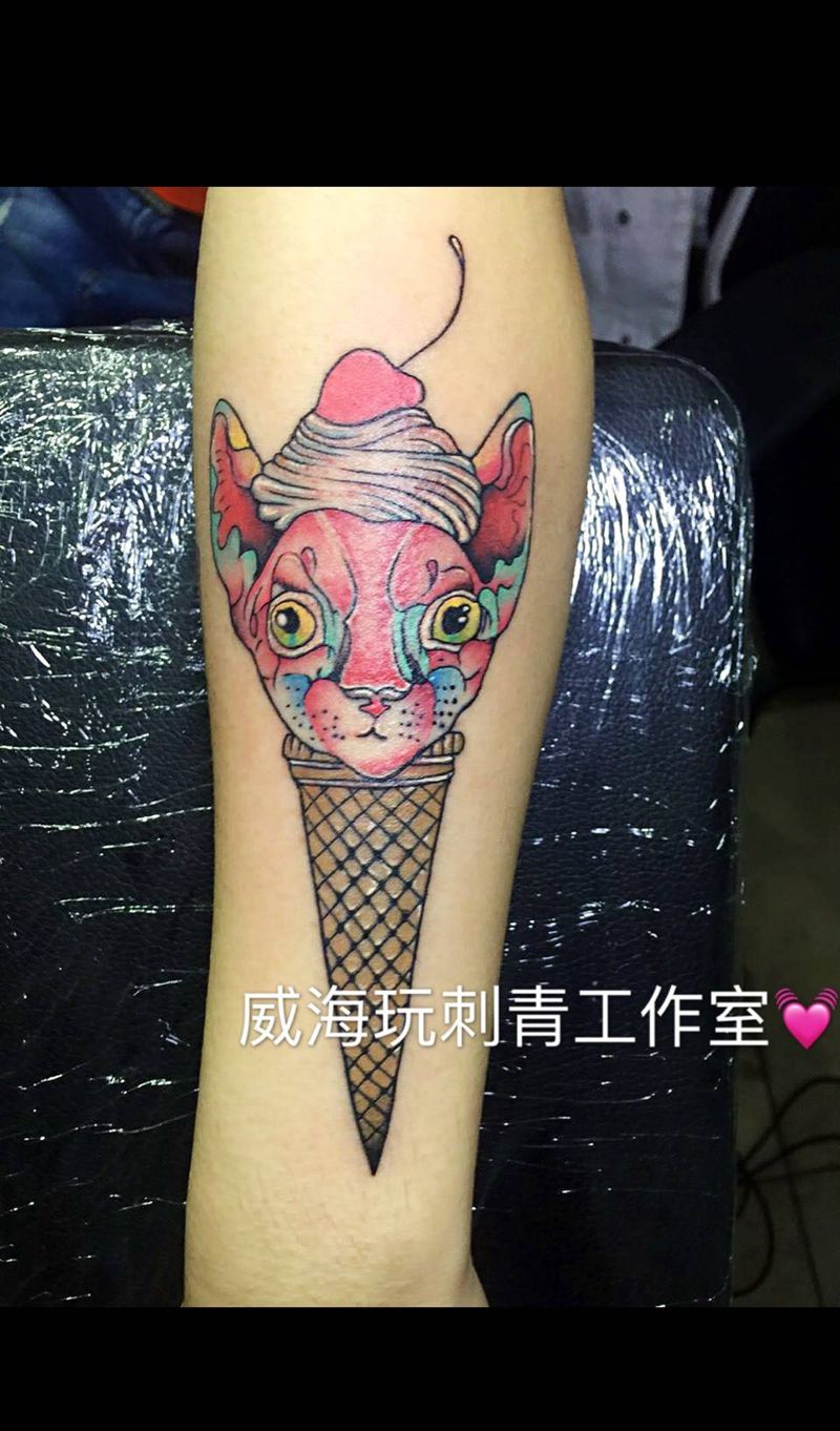 甜甜的纹身图片