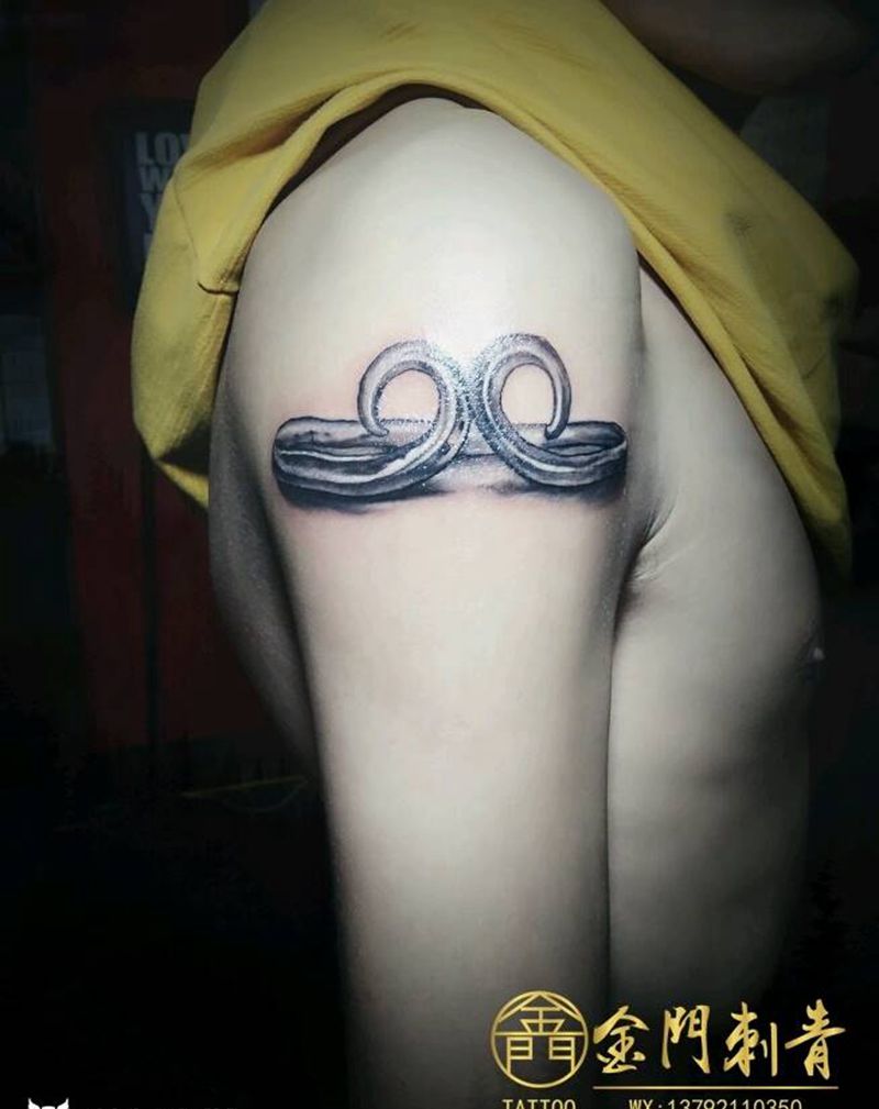 金箍小作《旺师傅作品》纹身图片_手臂肩部欧美写实新传统金箍大臂大话西游纹身图案