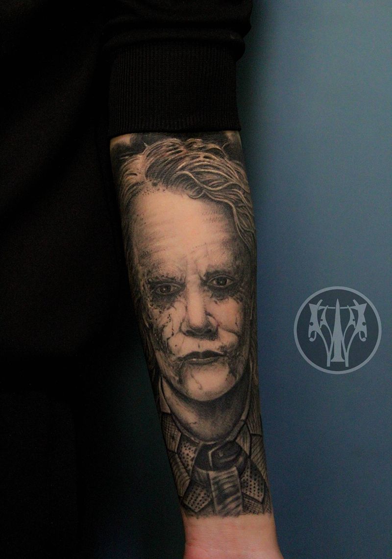 小丑 恢复后纹身图片_手臂欧美写实纹身图案