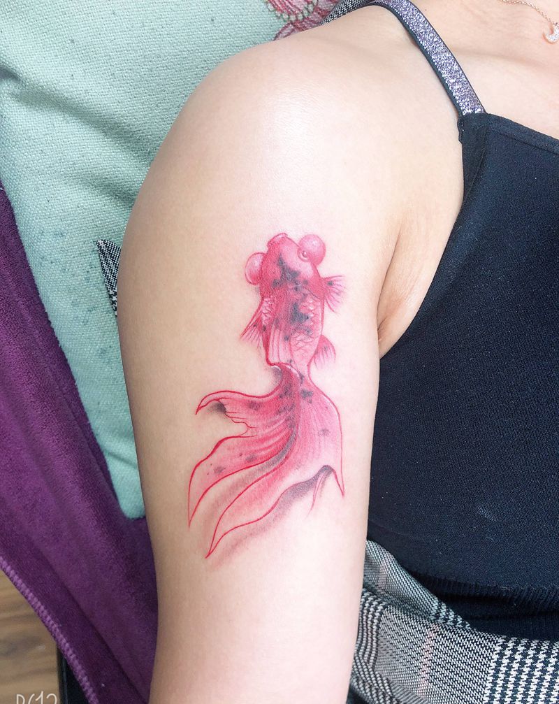 小金鱼遮盖纹身图片_肩部水墨纹身图案