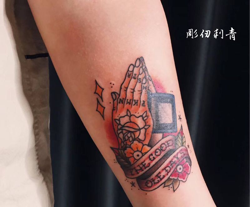 佛手纹身图片_Old School纹身图案