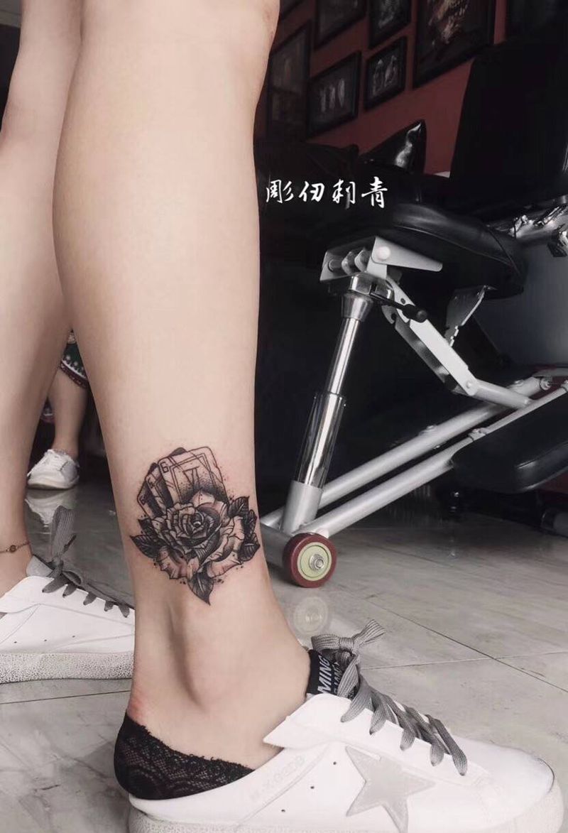 玫瑰花纹身图片_脚部纹身图案