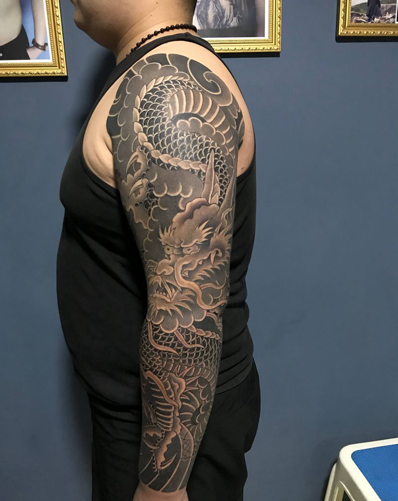 老传统风格 龙 总45个小时纹身图片_老传统纹身图案