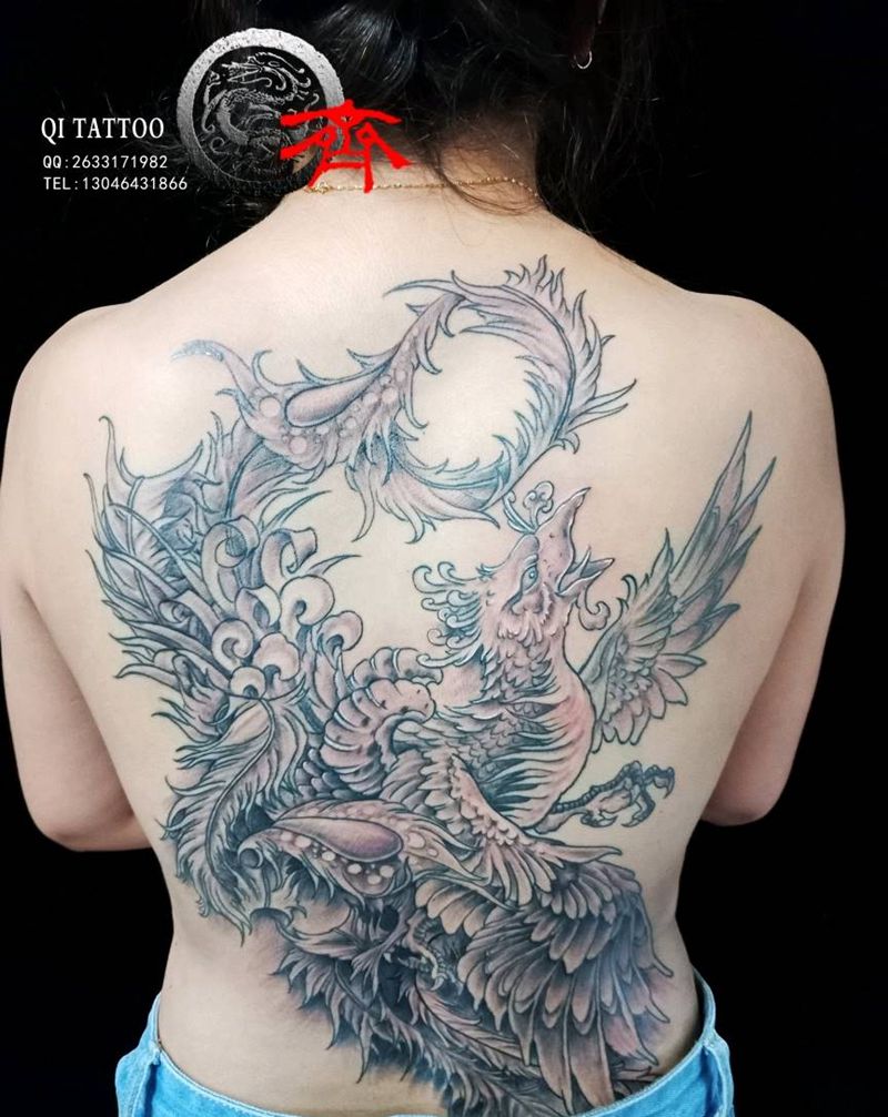 凤凰纹身图片_背部新传统纹身图案