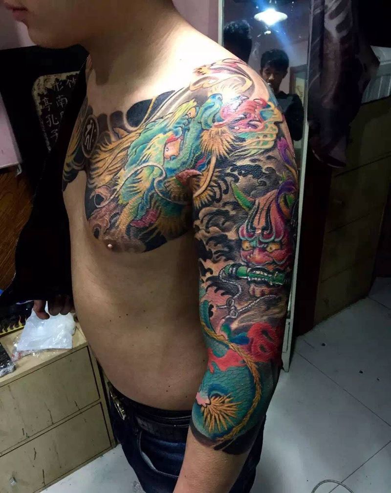 重彩花臂纹身图片