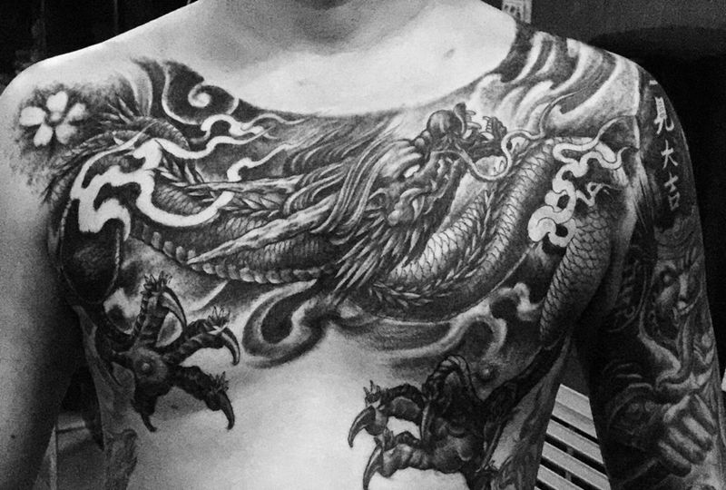 龙虎黑白无常花臂纹身图片