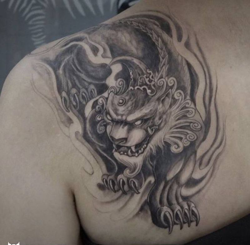 貔貅纹身图片_背部新传统纹身图案