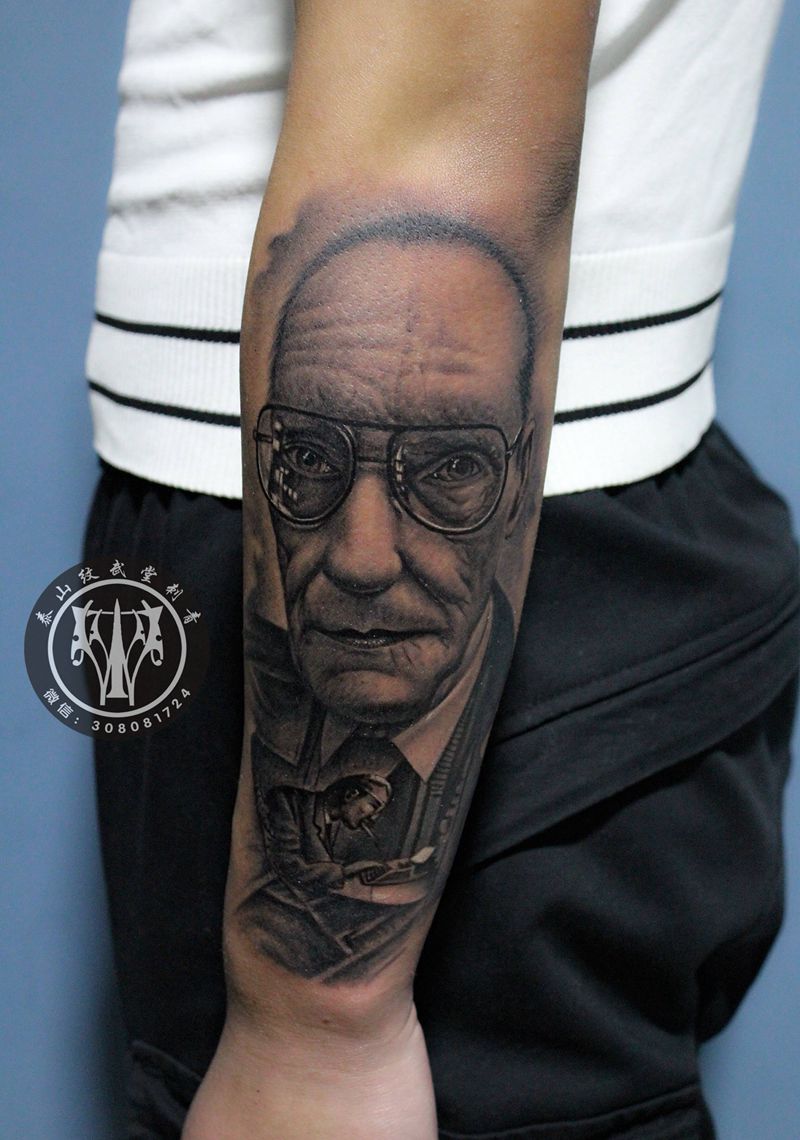 肖像 斯坦李纹身图片
