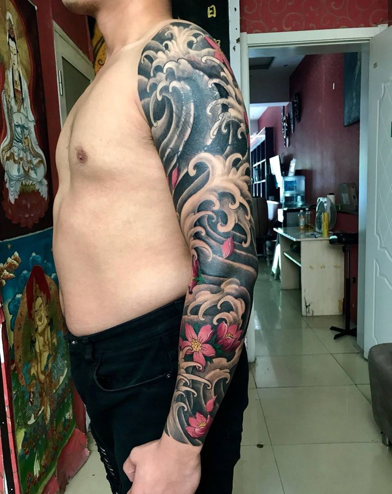 日式浪花花臂纹身图片_成品手臂传统图腾原创纹身图案