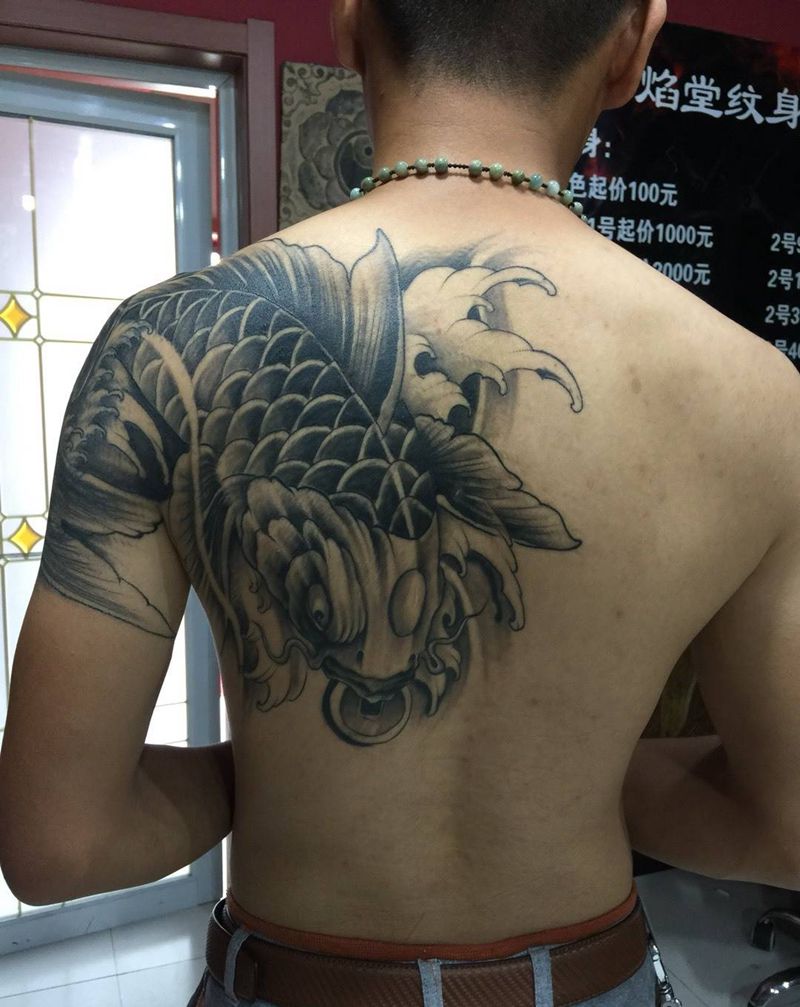 招财锦鲤纹身图片