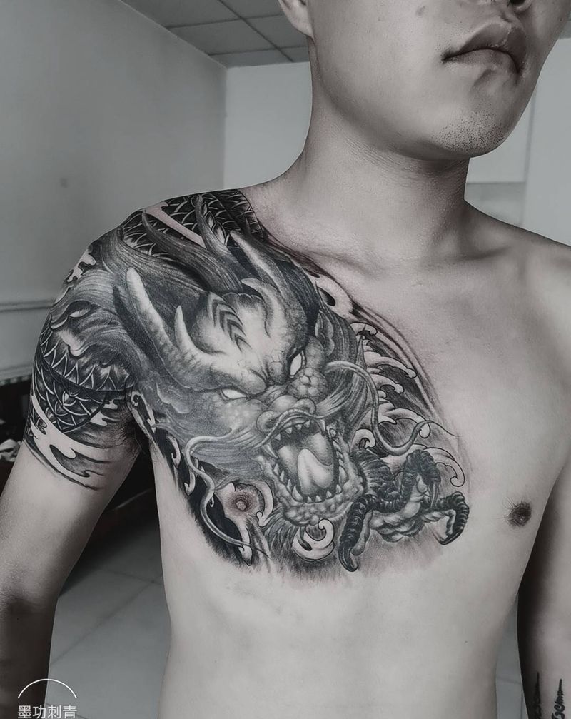 龙头纹身图片_胸部老传统纹身图案