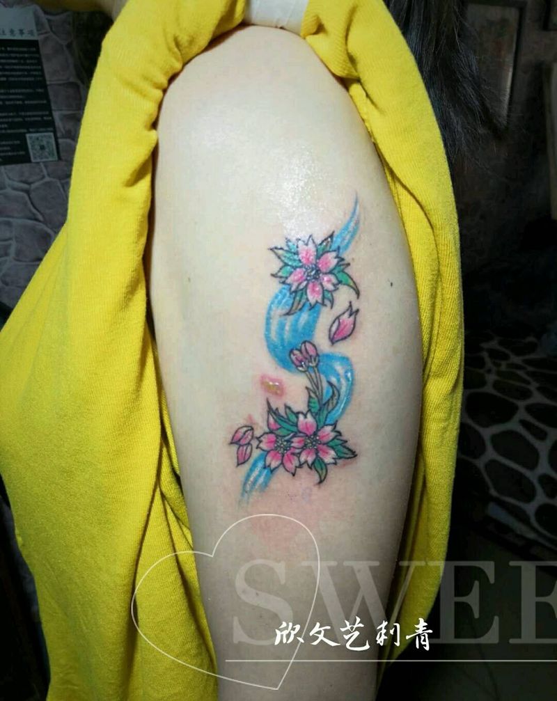 天花疤痕遮盖《旺师傅作品》纹身图片_肩部手臂樱花遮盖疤痕纹身图案