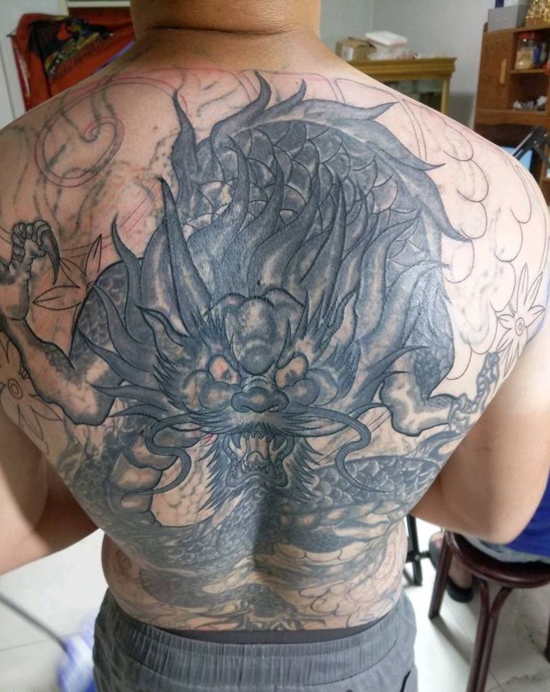 遮盖修改开始！纹身图片_背部老传统纹身图案